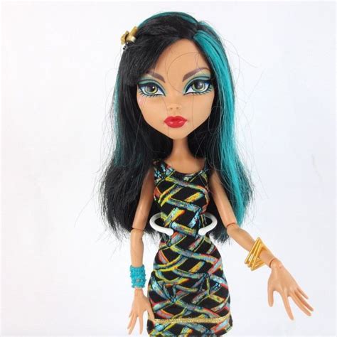 Monster High Doll Cleo De Nile Scaris City Of Freights 2 Pack Outfit Shoes