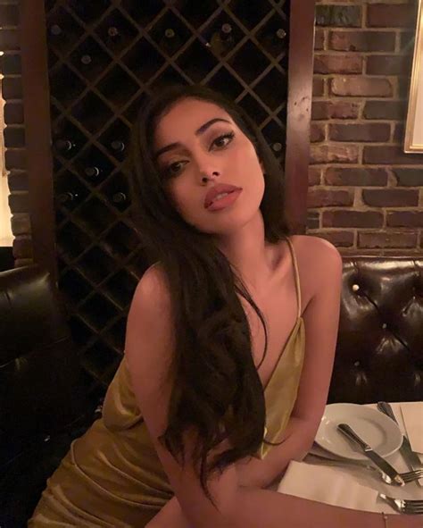 Cindy Kimberly Sexy New Year Celebrate 20 Photos The