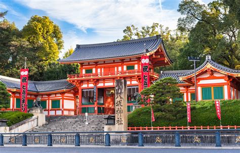popular love shrines   japan