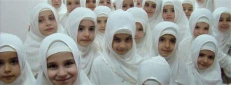 instilling modesty  children islamic insights