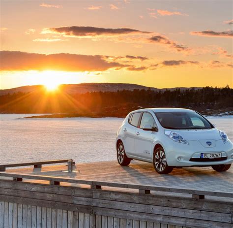 der koenig der stromer nissan leaf elektrisiert norwegen welt