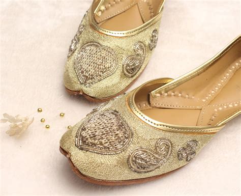 women gold shoes bridal weddingindian gold jutti shoesgold etsy