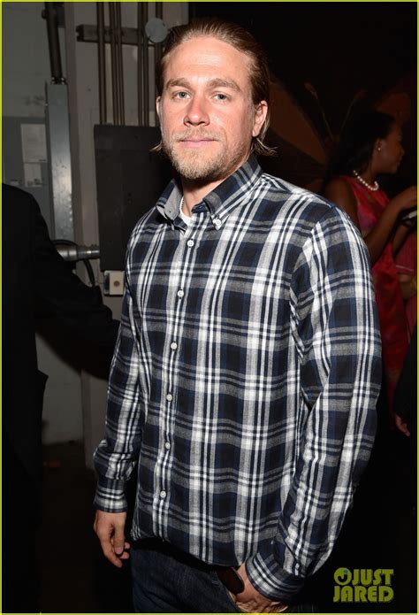 Charlie Hunnam S Jax Is In A Schizophrenic State During