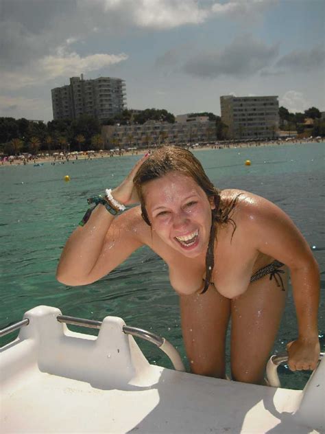 outdoors nude on boat outdoor porn pics and moveis comments 5