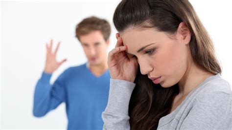 Are You In An Abusive Relationship 8 Warning Signs To Watch For