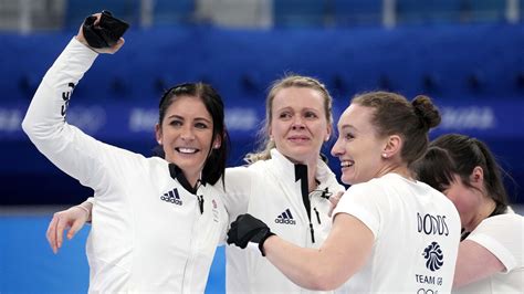 Great Britain Women S Curling Team Takes Gold In Dominant Win Over Japan