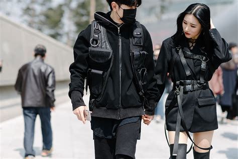 vogue   street style snaps  seoul fashion week rkorea