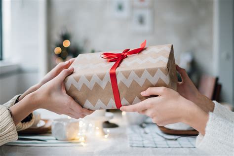 correct time  open christmas presents  homes