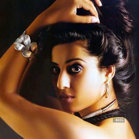 Mahie Gill S Sex Appeal And Poise Is Not Unknown In Bollywood This 30