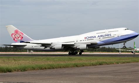 china airlines puts    labour protest human resources