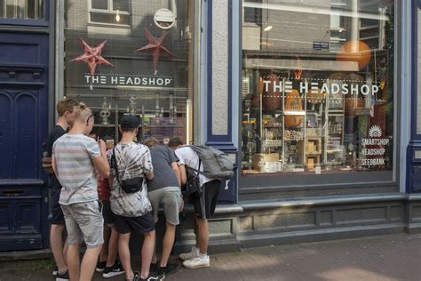 brexit blow brits banned  amsterdams cannabis coffee shops dutchnewsnl