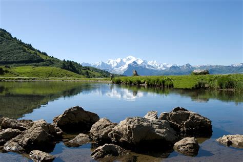 morzine summer holidays lakes mountains peak retreats