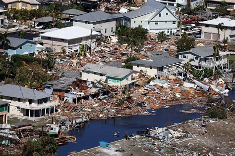 hurricane ian destroyed  homes algorithms   money wired