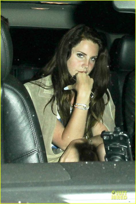 Lana Del Rey Says Feminism Isn T Interesting In Fader Photo 3132107