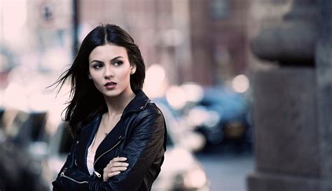 1336x768 victoria justice 3 laptop hd hd 4k wallpapers