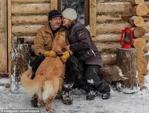 Canadian Man Builds Log Cabin In Cool Time Lapse Video