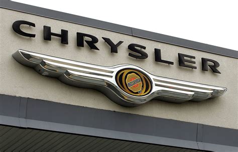 chrysler      automakers left  offering  suv