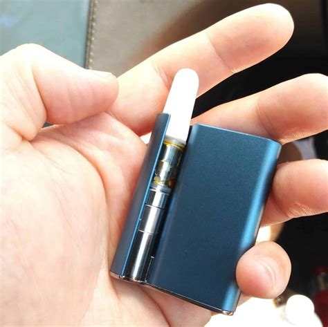 ccell palm review long lasting battery great  ccell carts