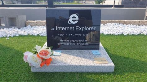 internet explorer gravestone  viral  south korea euronews