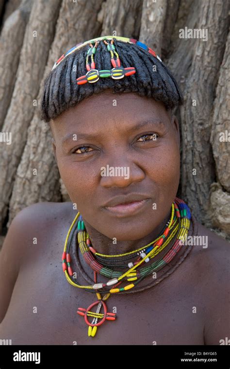 Africa Tribe Woman Fotografías E Imágenes De Alta Resolución Alamy