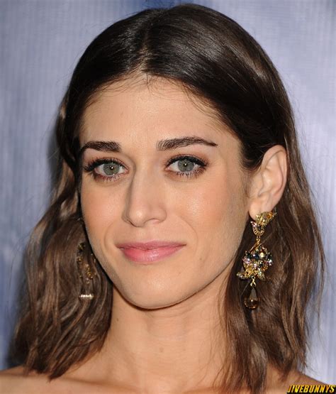 lizzy caplan hot photos pictures and image gallery 1