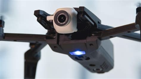 parrot anafi review parrot anafi folding  hdr drone flies   minutes arrives  july