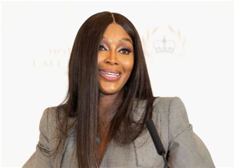 Naomi Campbell Maman Surprise à 50 Ans Lex Top Model Parle De Sa