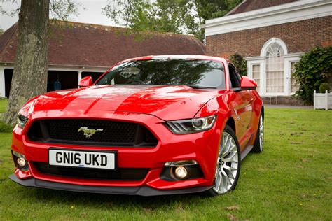 ford mustang   gt review
