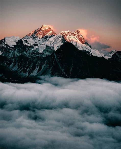 clouds  top   world mount everest photo nate polta mountain illustration