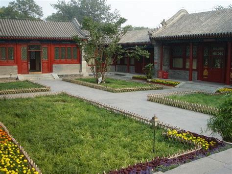 siheyuan traditional chinese courtyard house google search chinese courtyard courtyard