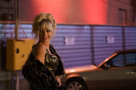 Pamela Andersons Signature Messy Bun Hairstyle Tutorial Popsugar