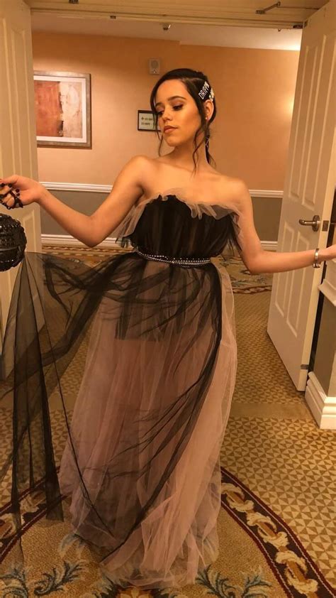 49 Hot Photos Of Jenna Ortega Are Here To Catch Their Breath