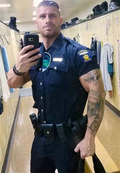 Pin By David Goldon 🏳️‍🌈 On Uniform Men In Uniform Sexy Men Hot Cops