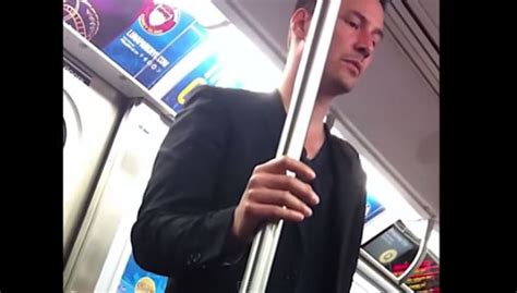 Lo Que Hizo Keanu Reeves En Este Metro De Nueva York No Se Lo Esperaba