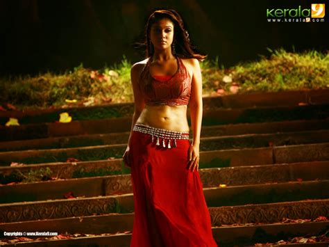 Hot Sizzling Actress Images Nayantara Hot Navel Stills