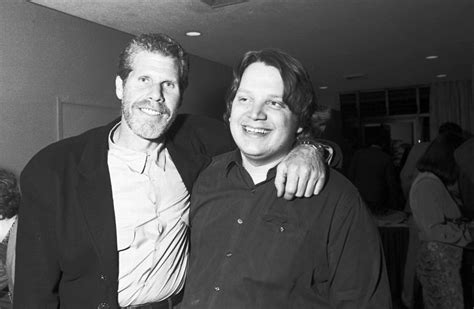 Guillermo Del Toro And Ron Perlman In 1992 с изображениями Рон