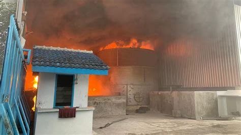 breaking news gudang  desa sampali deli serdang terbakar suara sumut