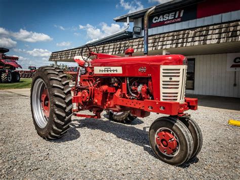 beautiful    fully restored tractor