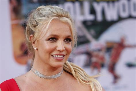 britney spears claims shes fine  happy  fans express