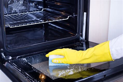 oven cleaner    cleaning oven joetandesigns