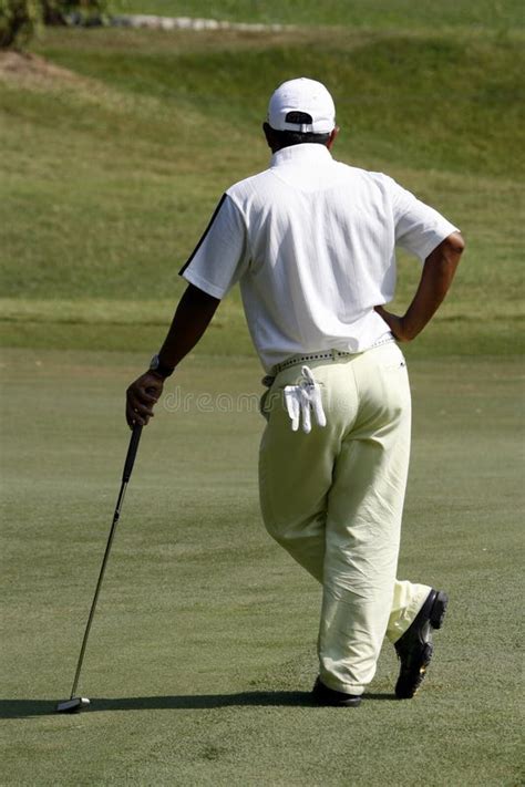 golfspeler stock afbeelding image  aandrijving cursus