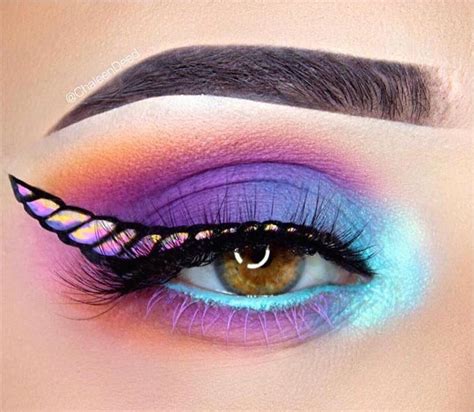 glamorous eye makeup  hottest makeup trends  style code