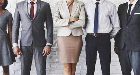 wear   business meeting meeting attire tips  men women