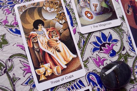 fool s journey get to know your new tarot deck with the