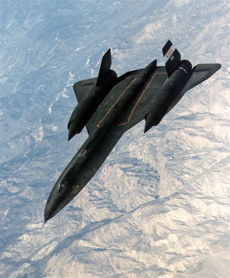 photo fighter jet fast flying jet   jooinn