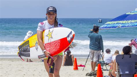 Courtney Conlogue Looking Comfortable At Us Open World Surf League