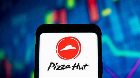 Pizza Hut Delivery Man In Houston Drives Back To Store After Being Shot
