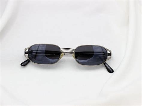 square metal frame 90s grunge sunglasses vintage rectangle sunnies