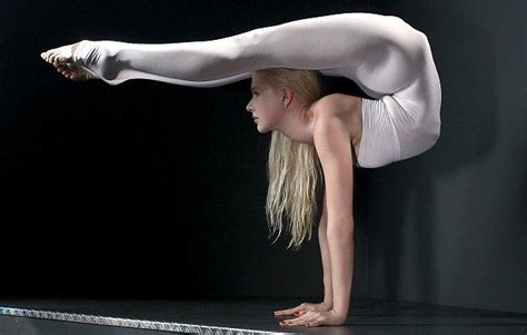 the world s most flexible woman