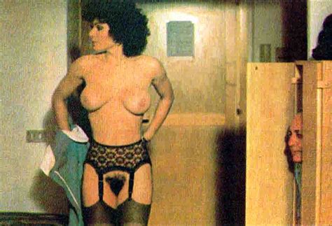 Carmen Russo I Desnuda En La Settimana Bianca